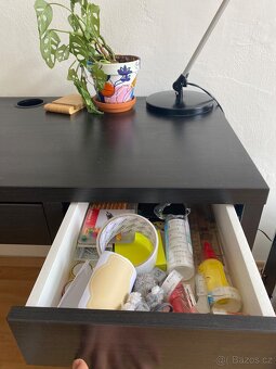 Pracovní stůl MICKE (Ikea) - 5