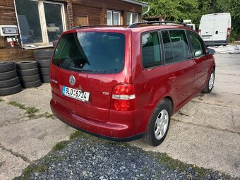 Volkswagen Touran 2.0tdi - 5