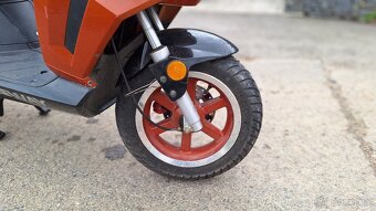 Skútr Keeway Matrix 50ccm – Téměř nejetý - 5