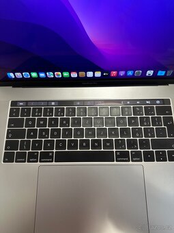 Apple MacBook Pro 2016 15” 256GB i7 16GB RAM - 5