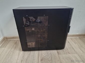 Čtyřjádrový Počítač s lcd monitorem na hraní starších her - 5