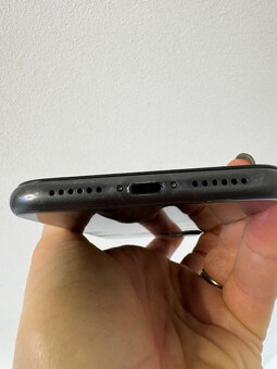 Apple iPhone 11, 256GB Black - 5