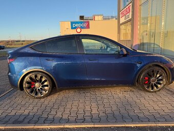 Tesla model Y performance - 5