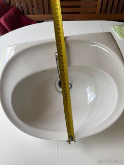 Závěsné keramické umyvadlo - 5