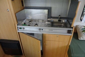 Karavan ADRIA Unica 502 DK, palandy - 5