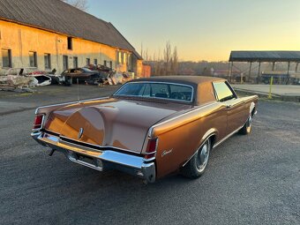 Lincoln Continental Mark III - 5