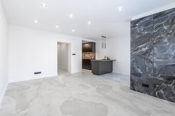 Prodej bytu 2+kk 66 m² Pod Zámečkem, Hradec Králové - 5