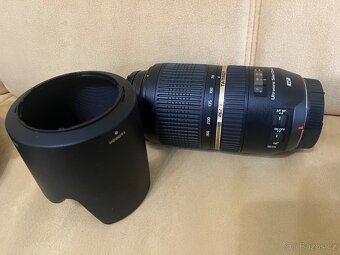 Canon EOS 1000D s objektivy a bleskem Nissin - 5