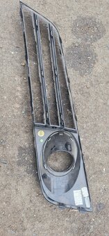 Prava krytka narazniku radaru audi A8 4H D4 - 5