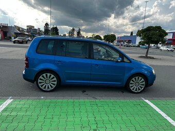 Volkswagen Touran - 5