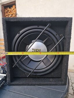 Subwoofer JBL + zesilovač - 5