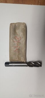 Strojní závitníky Narex - 5