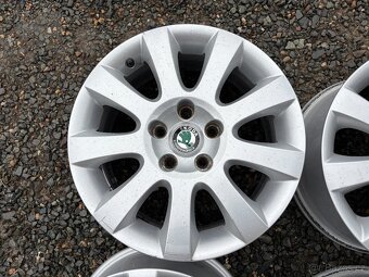 Alu original sada disku Škoda 5x112 7J ET37 R16 - 5