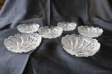 Dóza a misky z broušeného skla - 5