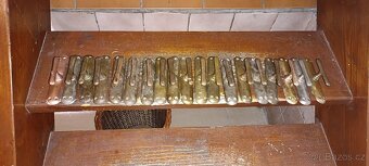 Mosazné kování na okna 19 ks (kliky, kličky) - 5