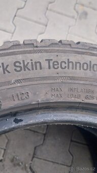 Prodám 2 x pneu Uniroyal 235/50/18 - 5