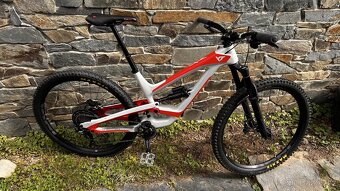 YT Capra CF pro 29” / L - 5
