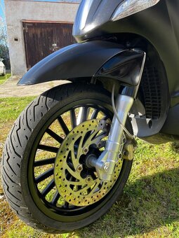 Piaggio Beverly 300 - 5