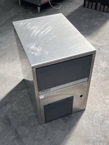 Výrobník ledové tříšťě  BREMA Ice Makers GB 601W. Záruka - 5
