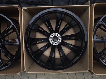 5x112 R23 Audi RSQ8 Nepoužite - 5