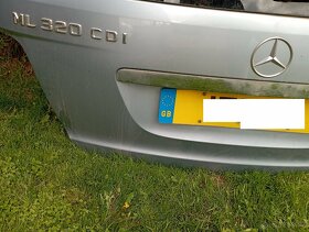 MERCEDES ML W164 5 DVEŘE STŘÍBRNO MODRÉ BEZ REZU - 5