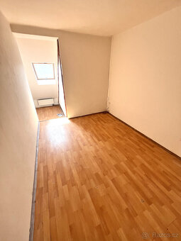Pronájem bytu 2+kk, 48 m2, Kladno, ul. Amálská, 4.NP, cihla, - 5