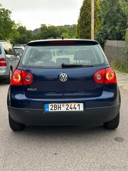 Volkswagen Golf V - 5