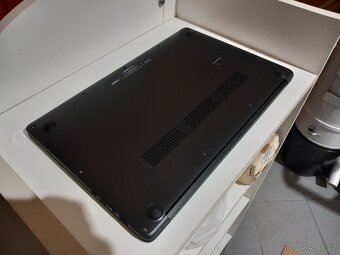 UMAX VisionBook N15R - 5