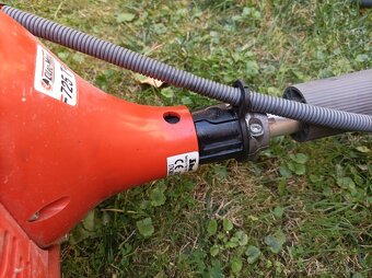 Křovinořez Oleo-Mac 725 T - 5