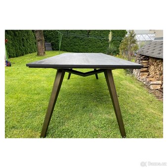 Dřevěný jídelní stůl – City 230 cm - kovové nohy - 5