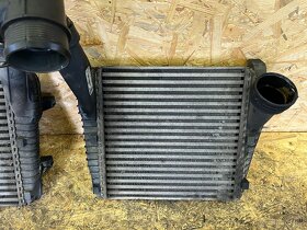 PŘEDNÍ INTERCOOLERY AUDI Q7 4L 3.0 TDI 176/165KW - 5