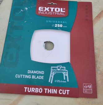 Kotouč řezný diamantový 250 x 25,4 - 5