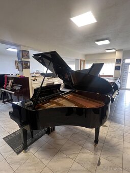 Značkový klavír ESSEX od Steinway & Sons se zárukou 5 let. - 5