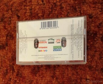 CD a kazety originál Kč 60 - 120,- - 5