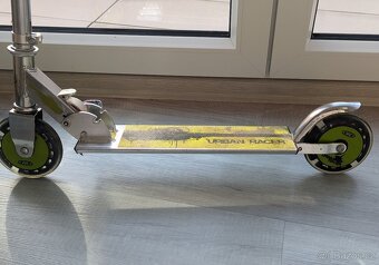 Koloběžka WORKER Racer Urban se svítícími kolečky - 5