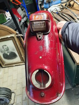 Blatník Jawa - 5
