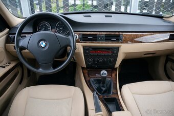 BMW (E90) 318i - 5