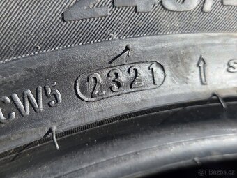Zánovní zimní pneu Kumho Wintercraft 245/45/19 - 5