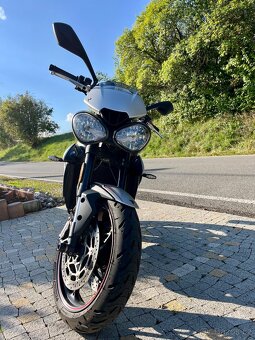 Triumph Street Triple R 765 - střibrný, 2018 - 5