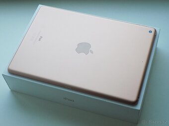 Apple iPad 8. generace 10,2" 32GB Wi-Fi Zlatý - 100% BATERI - 5