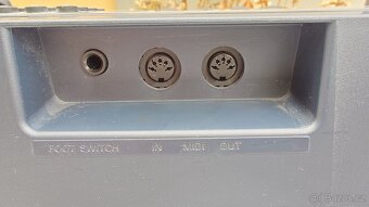 klávesy YAMAHA PSR-270 - komplet, kryt navíc - 5