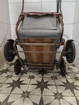 Kočárek pro panenky (rok 1953) - 5