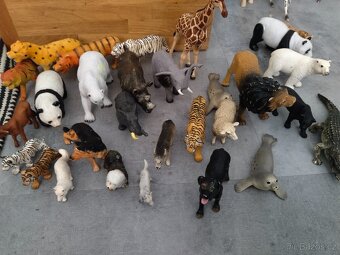 Dinosauři, zvířata, koně Schleich - 5