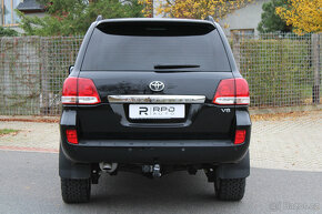 Toyota Land Cruiser 200 4.5 D4-D Luxury / 210 kW / Tažné - 5