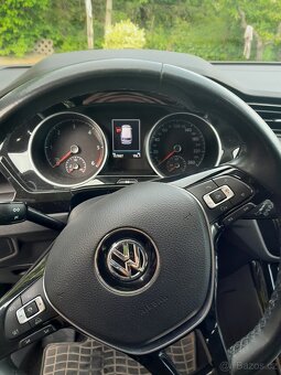 Prodám VW TOURAN , 2.0TDI DSG 110Kw,7míst - 5
