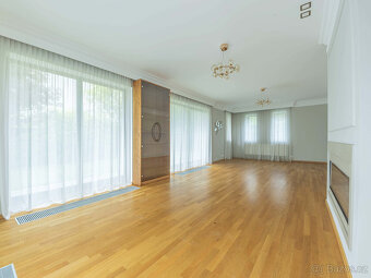 Exkluzivní vila 5+1, 348 m², bazén, sauna, pozemek 996 m², S - 5