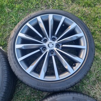 Alu kola Trinity Phoenix R19 Antracit Superb Passat B8 - 5
