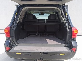TOYOTA LAND CRUISER 200 4.5D V8 200kW - 5