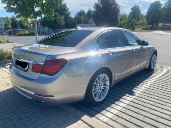 BMW 740D - 5