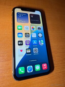Apple iPhone XR 128GB - 5